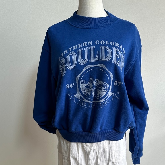 Hollister Women’s Boulder Colorado Graphic Pullover Preppy Casual Sweatshirt S - Picture 1 of 8